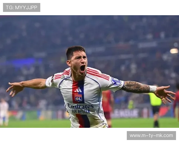 里昂队长拉卡泽特对阵图卢兹,冲击生涯末破门球队